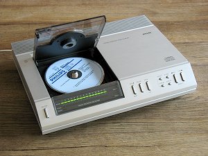 Philips CD 100